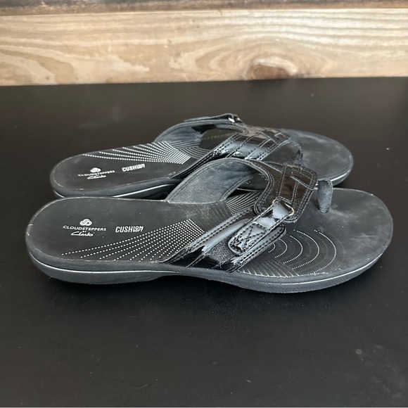 CLARKS Cloudsteppers Breeze Sea Black Patent Flip Flop Slip On Sandal Ladies 10 - Picture 4 of 11